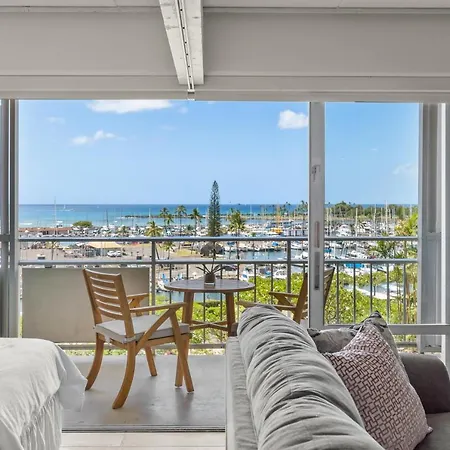 Ilikai Hotel With Ocean View